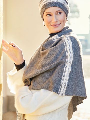 HocChristine Poncho | Charming Greys